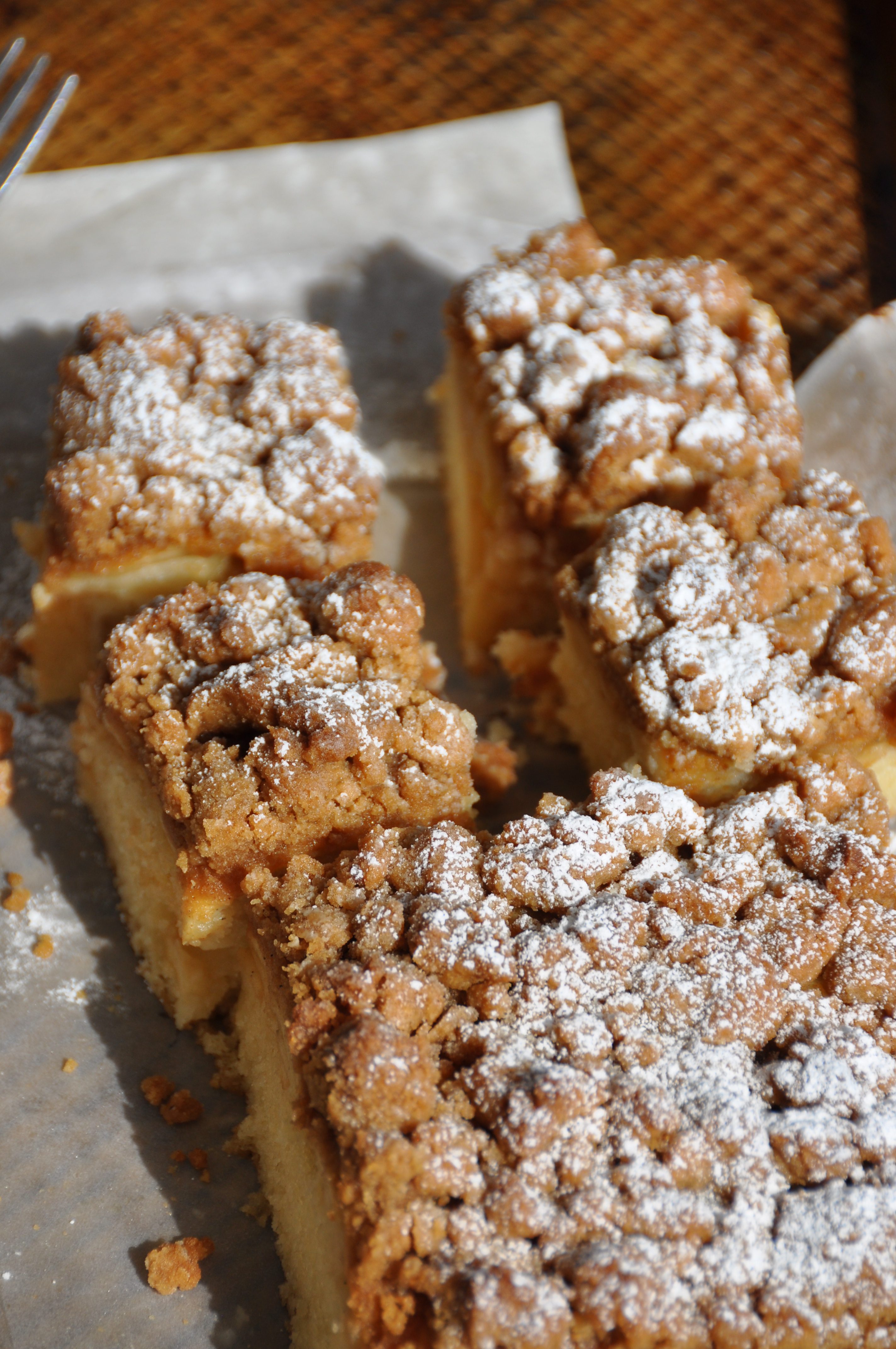 Apple Crumb Cake