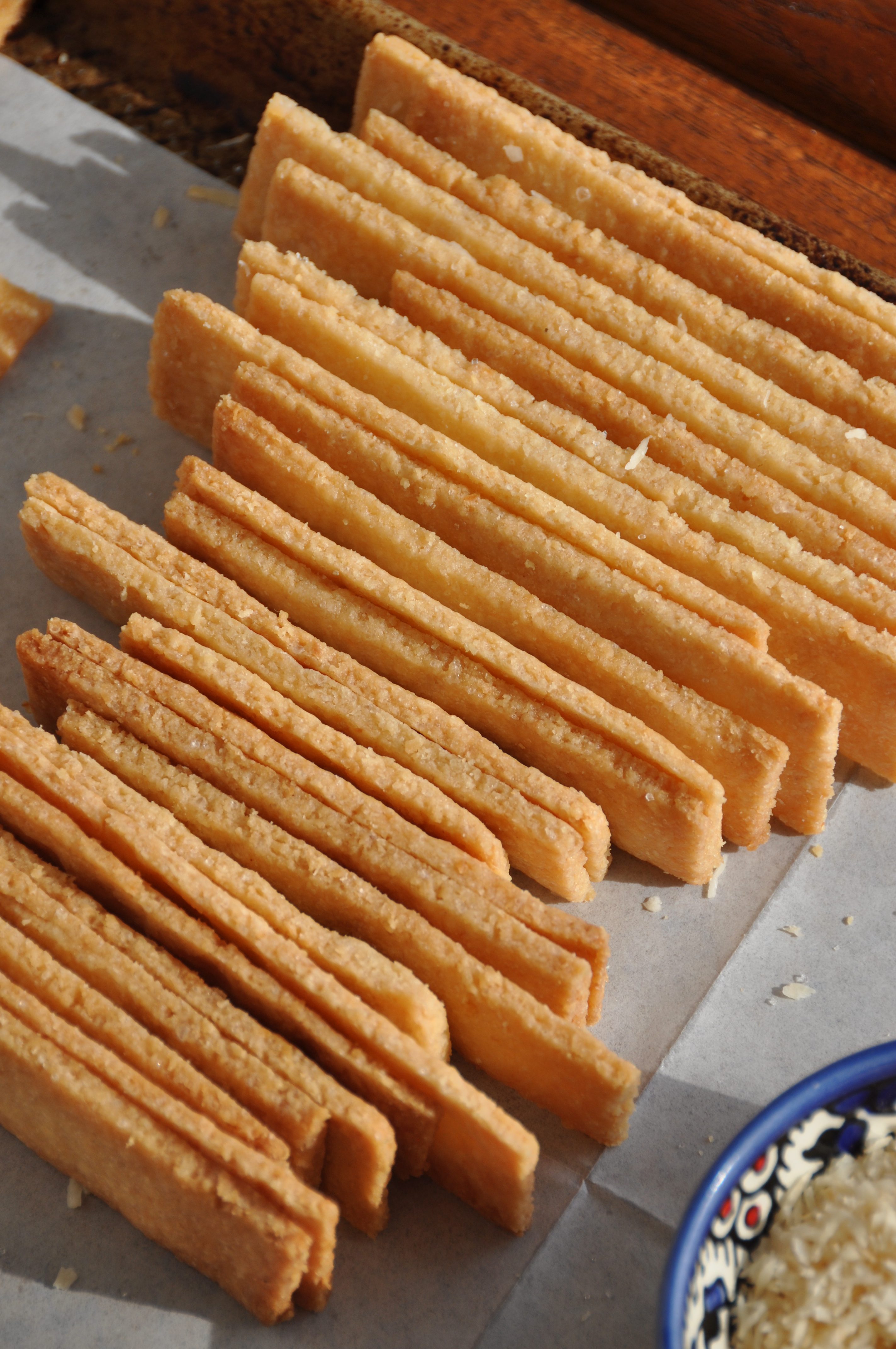 Crispy Coconut Cookies